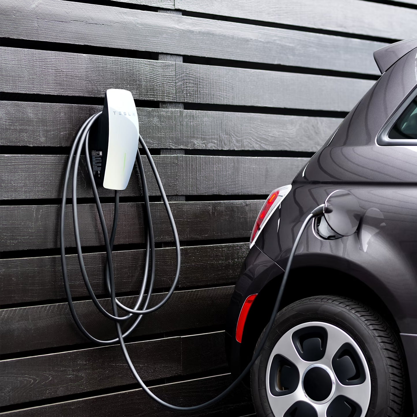 Tesla Wall Connector ferdig montert (kjøpt selv)